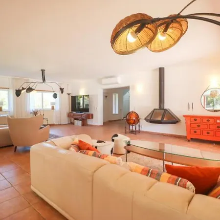 Апартаменты Escape To Paradise At Our Stunning Family Албуфейра