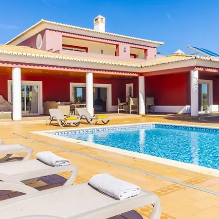 Escape To Paradise At Our Stunning Family Apartmán Albufeira